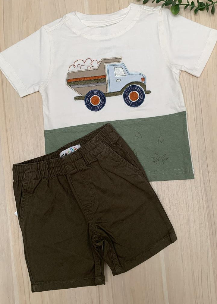 Conjunto bermuda y camiseta